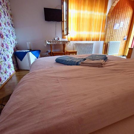 Casa Lav Hotel ซินายา ภายนอก รูปภาพ