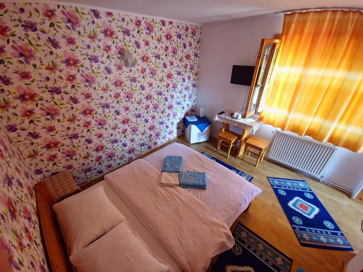 Casa Lav Hotel ซินายา ภายนอก รูปภาพ